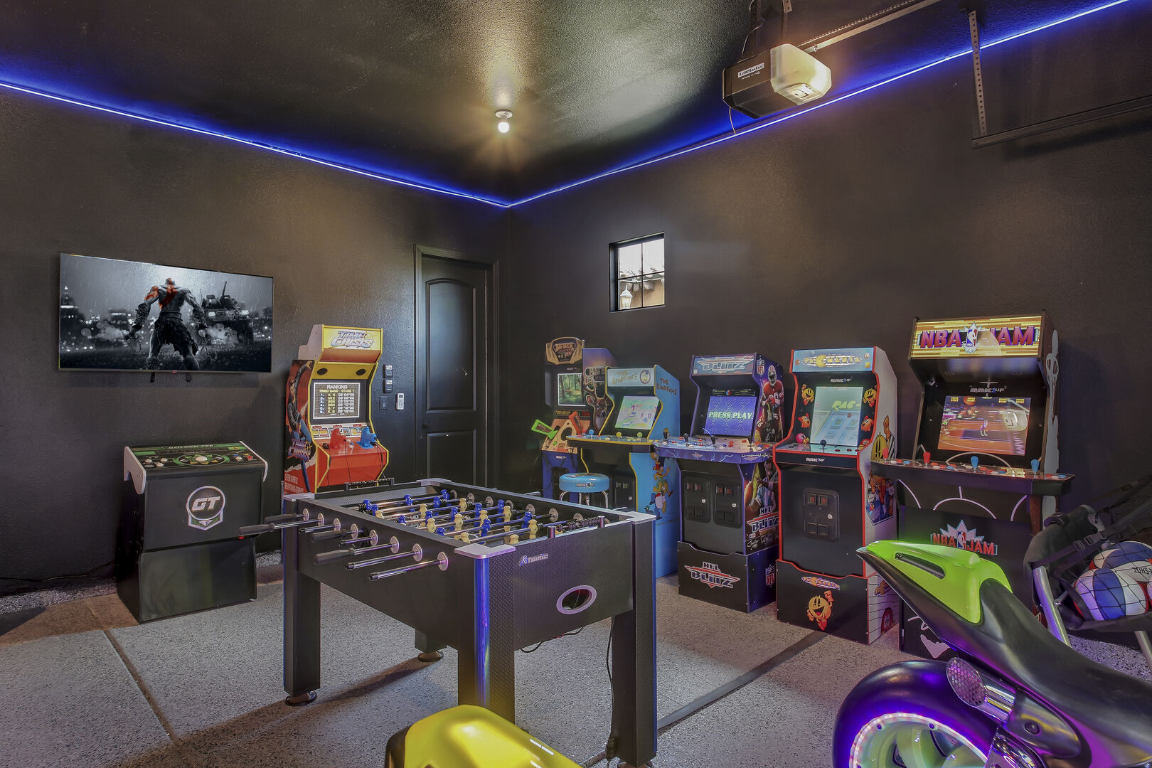Game on! Immerse yourself in endless fun with our game room featuring glow-in-the-dark foosball and a lineup of classic arcades.