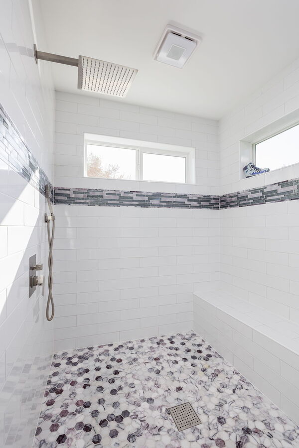 Ensuite stylish bathroom with subway tiles
