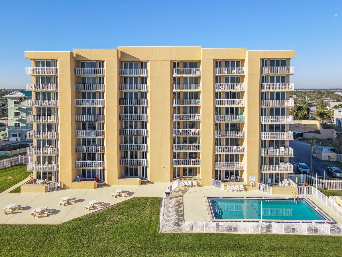 Marvel at the beauty from above! Enjoy aerial views of our oceanfront building, surrounded by the splendor of the sea.