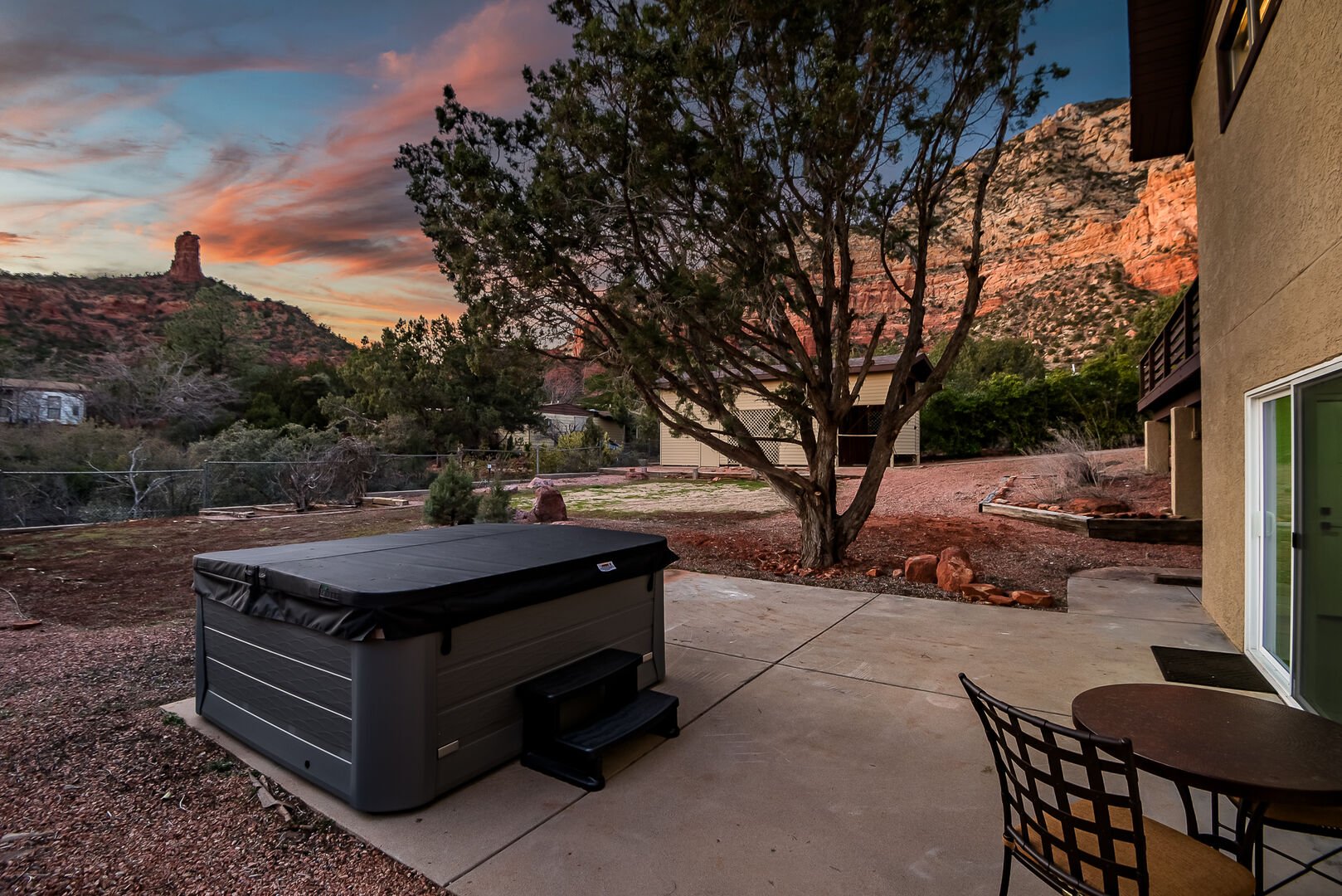 Private hot tub ensures relaxation under the beautiful skies