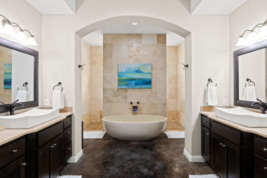Master Ensuite Bathroom with Double Vanities and Large Soaking Tub