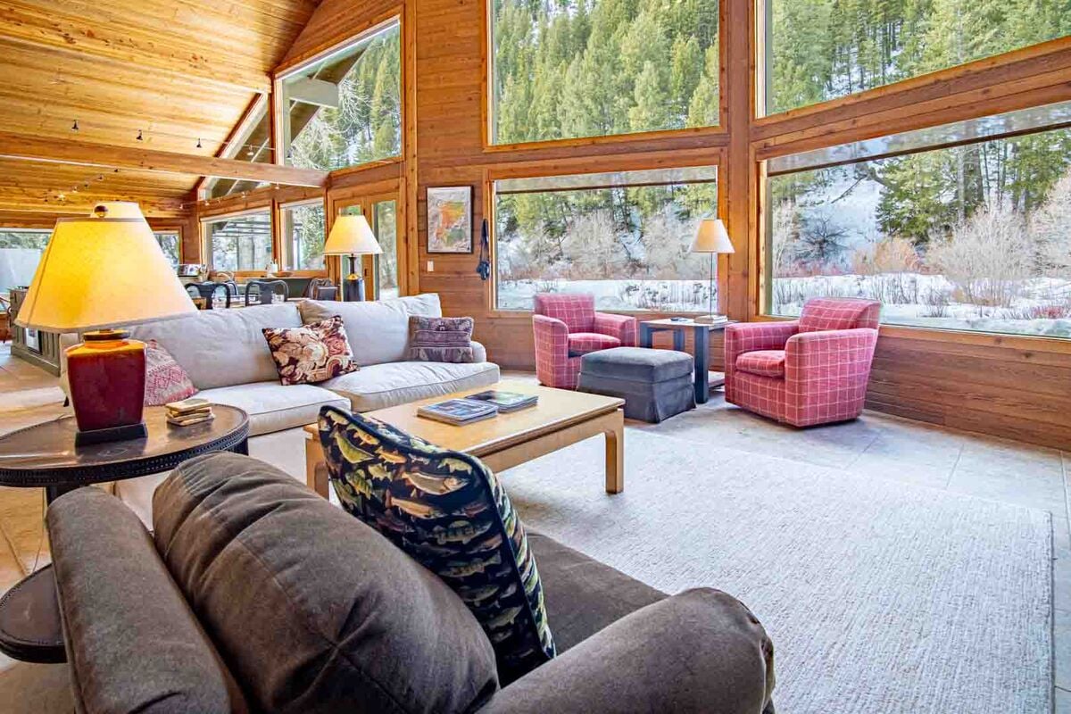 Relax & unwind at River House Sun Valley