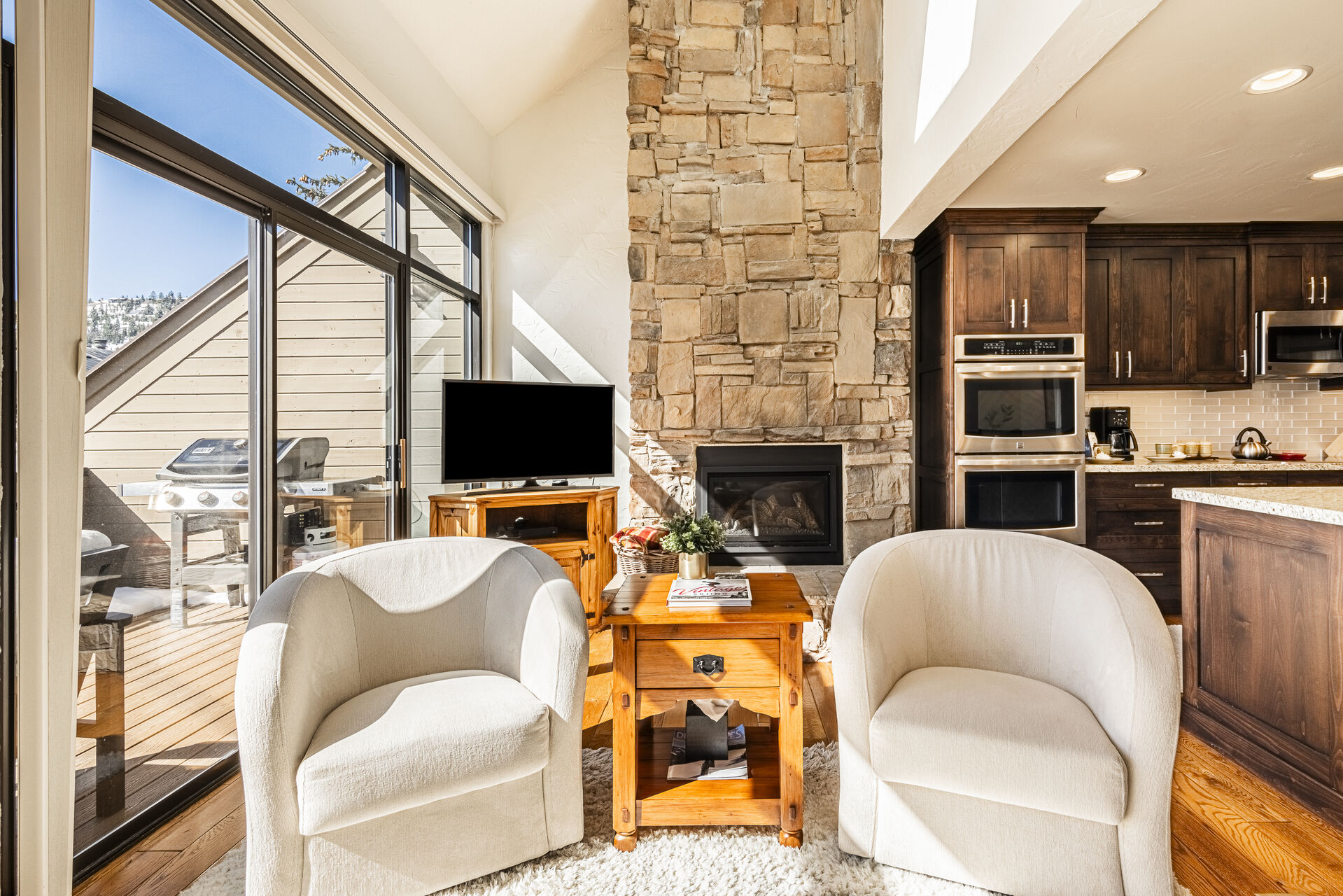 Warm gas fireplace and Smart TV