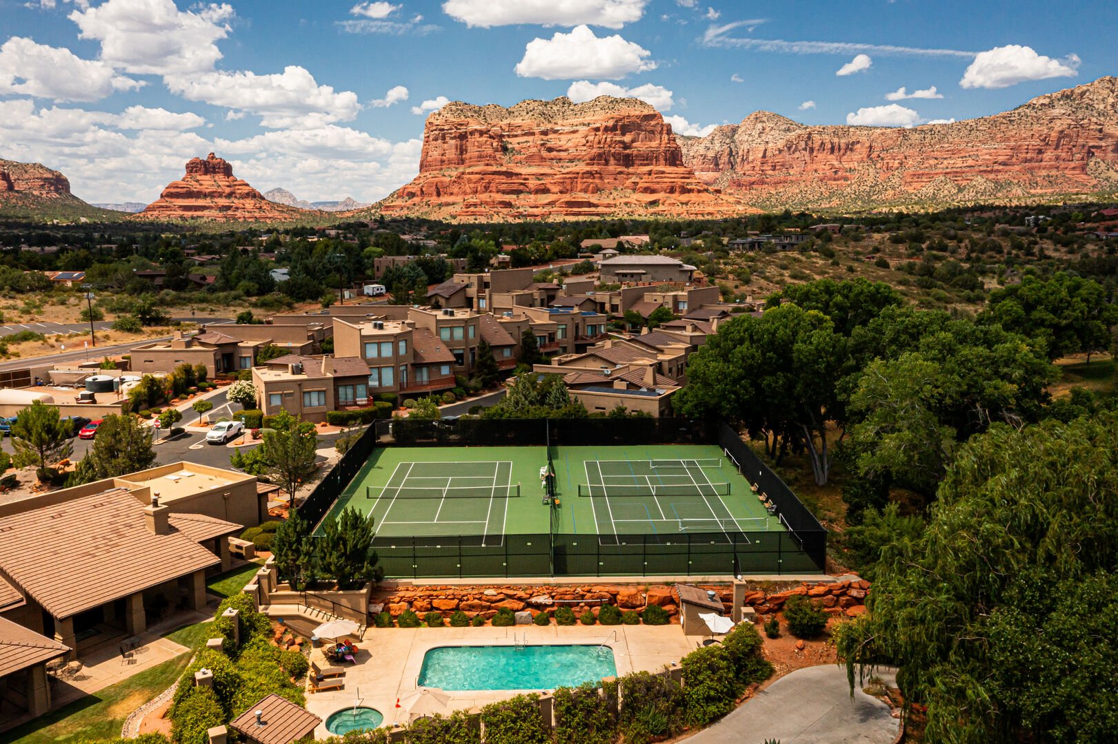 Community Amenities!  Two tennis courts, four pickle ball courts, swimming pool and hot tub (seasonal)!