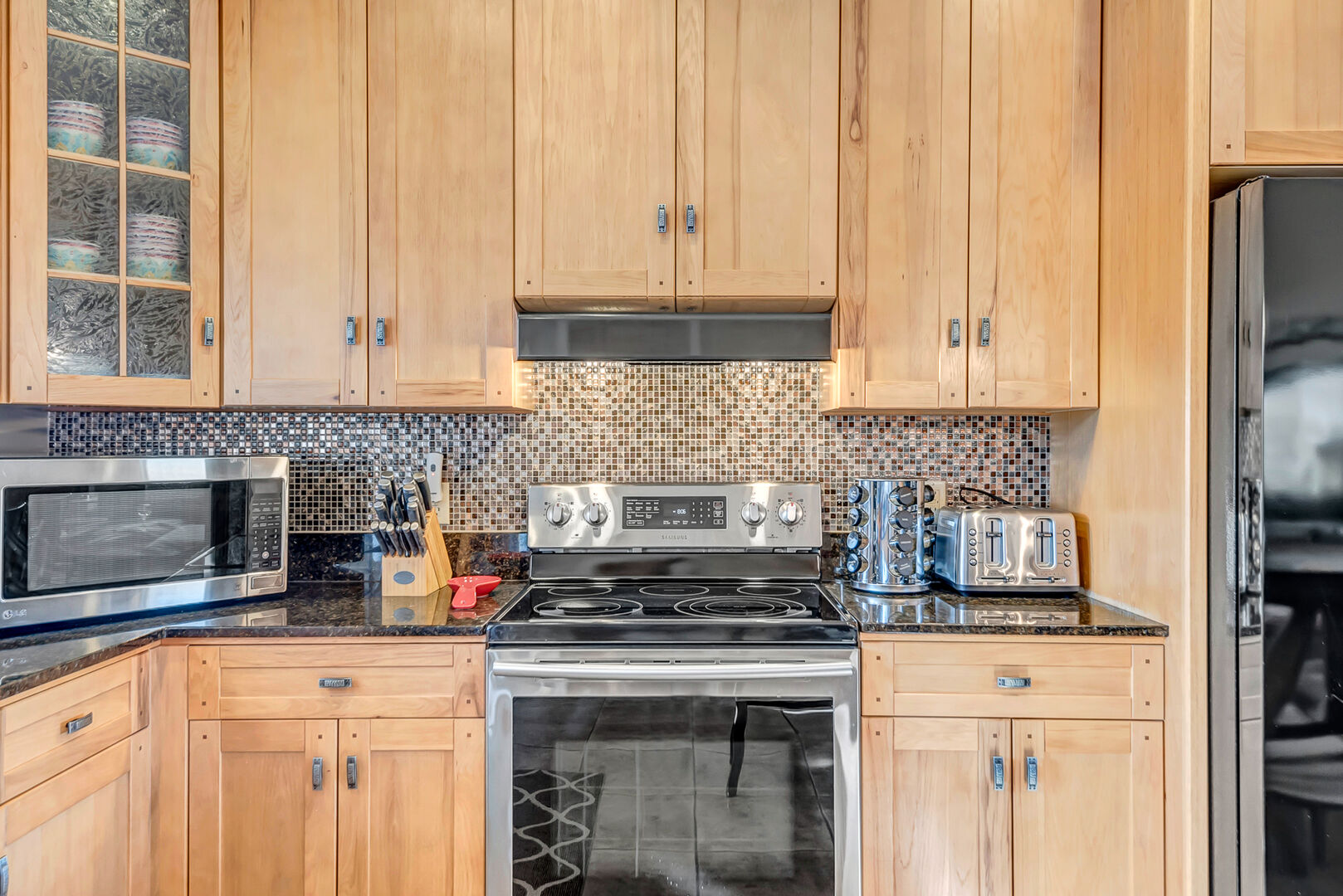 Stainless steel appliances and 6-burner stove