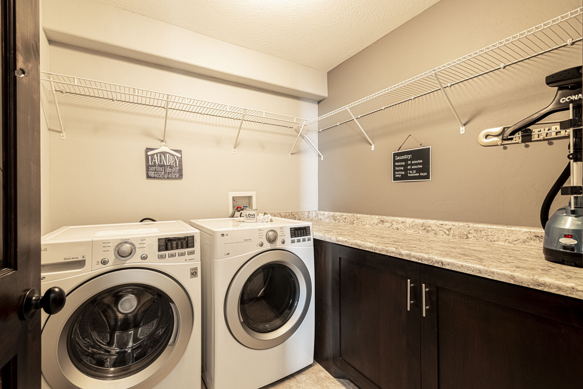 3rd leve laundry room