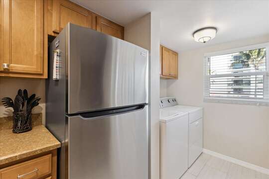 Stainless steel appliances and in unit Washer/Dryer