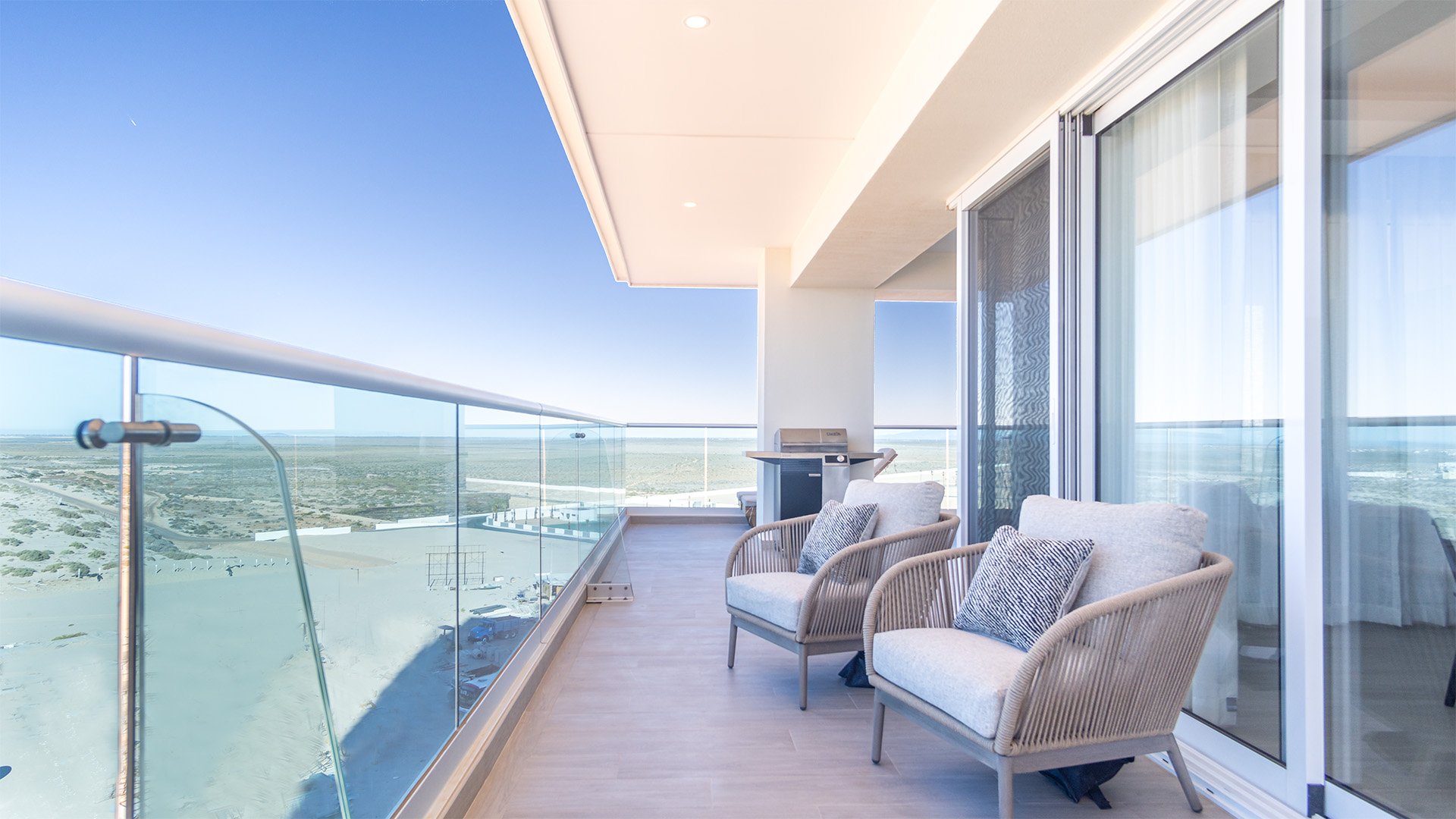 Seating on the balcony.