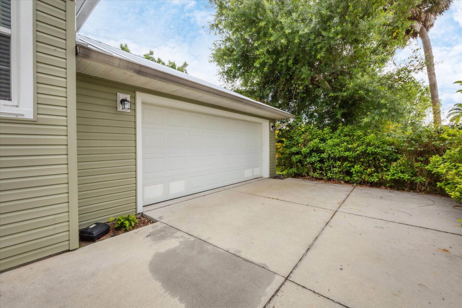 2 car garage with available parking