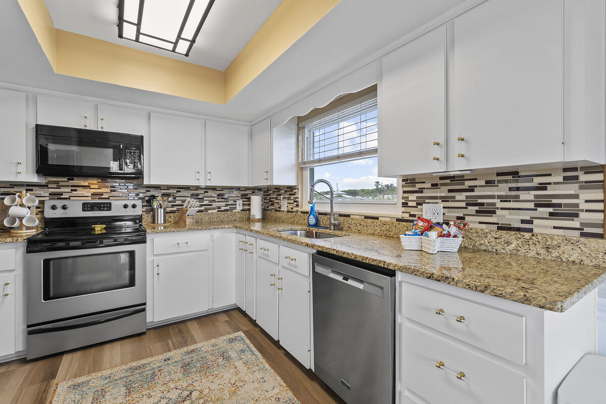 Savor Every Flavor: Whip up culinary delights in this fully-equipped kitchen. From morning brews in the drip coffee pot to midnight snacks, every moment here is a treat for your taste buds.