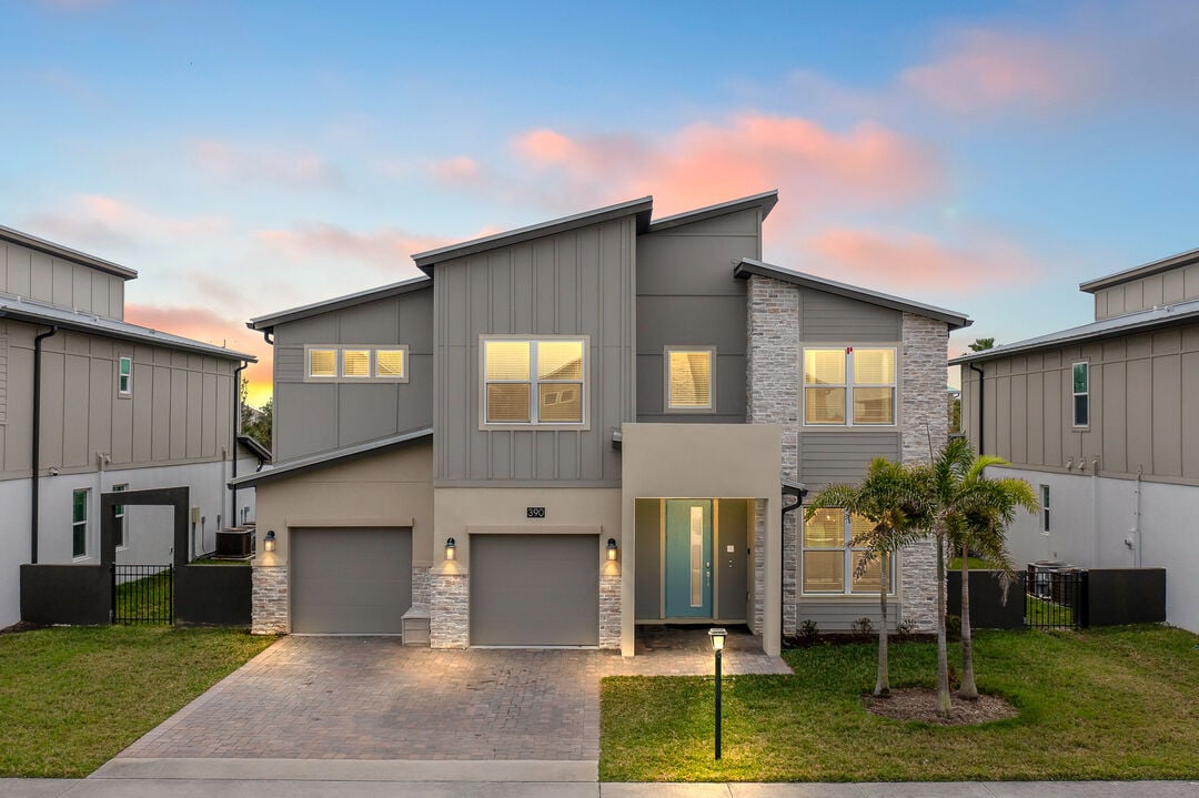 Welcome to 390 Strand Drive