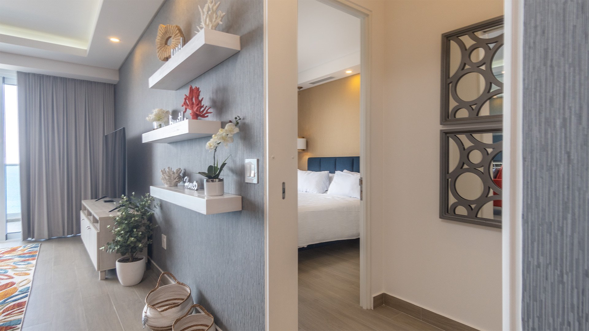 Bedroom entry