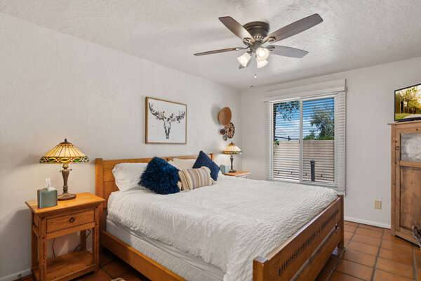 Bedroom / King Bed