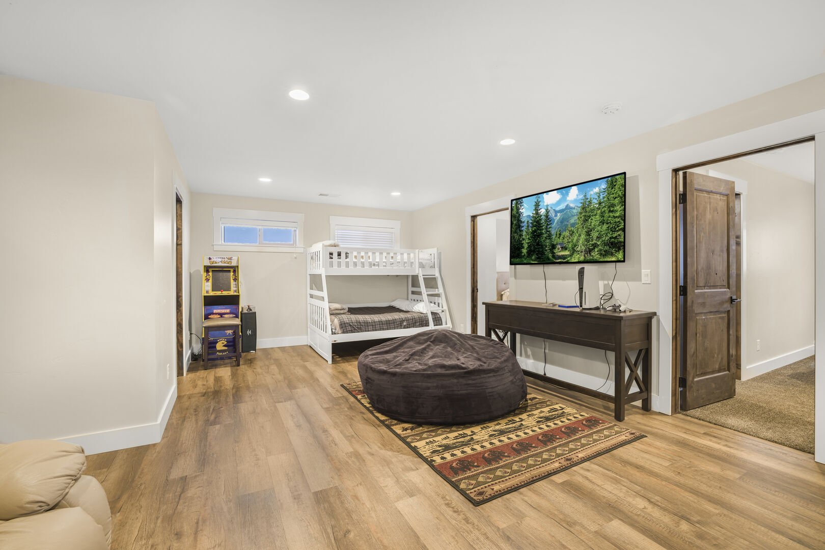 King's Retreat ~ twin over twin and twin over full bunk beds located in common space on upper level