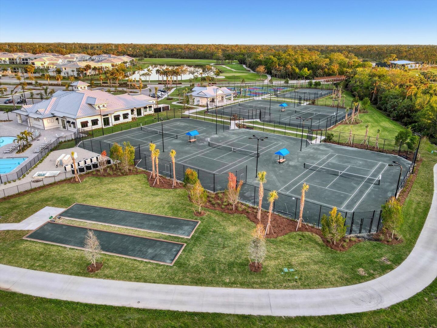Pickleball & Tennis Courts