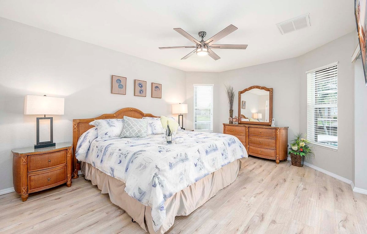 Main Bedroom with King Bed and Lanai Access