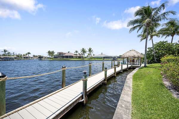 Large Wrap Around Dock Great for Fishing and Boating