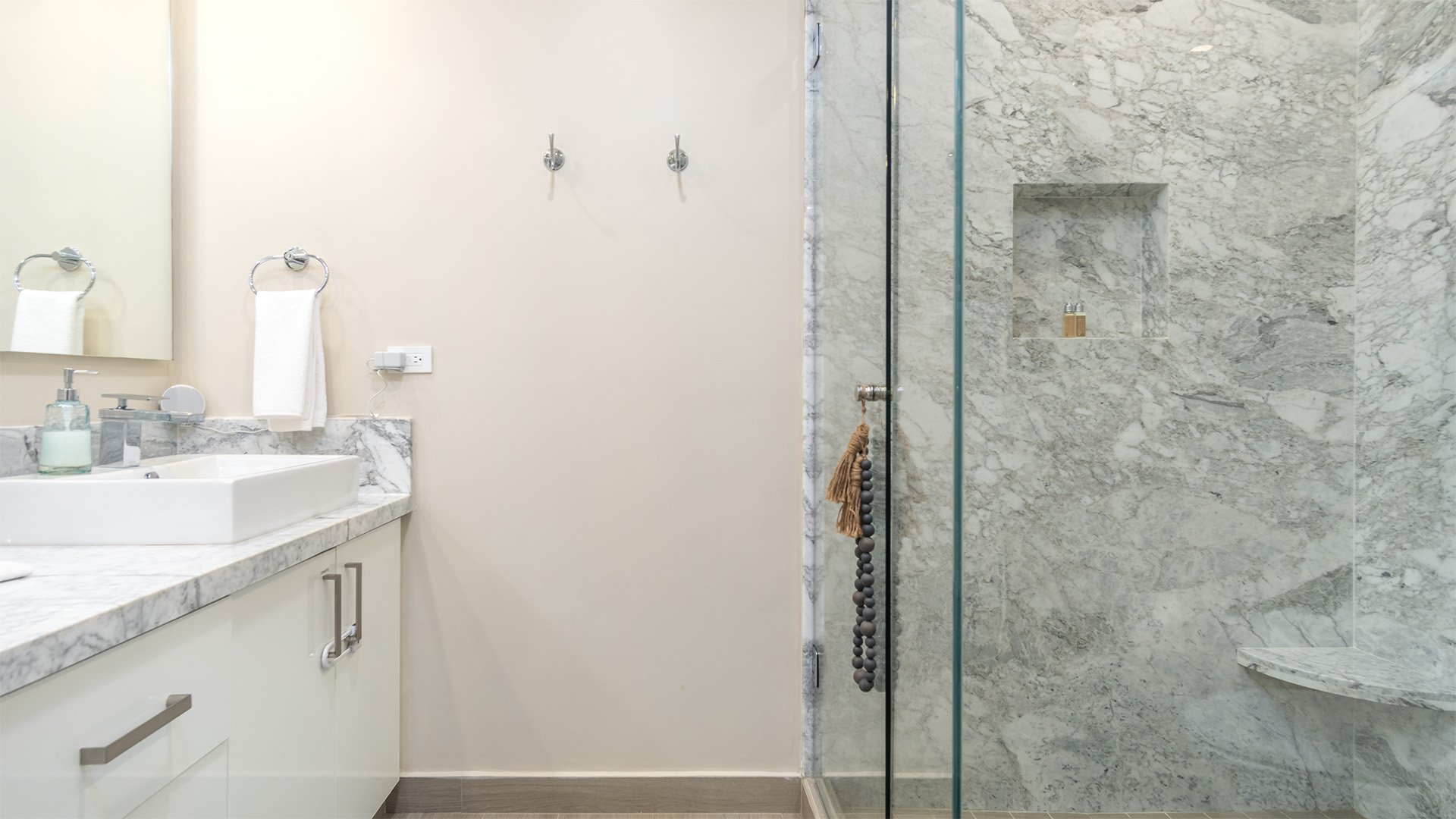 The main bathroom.