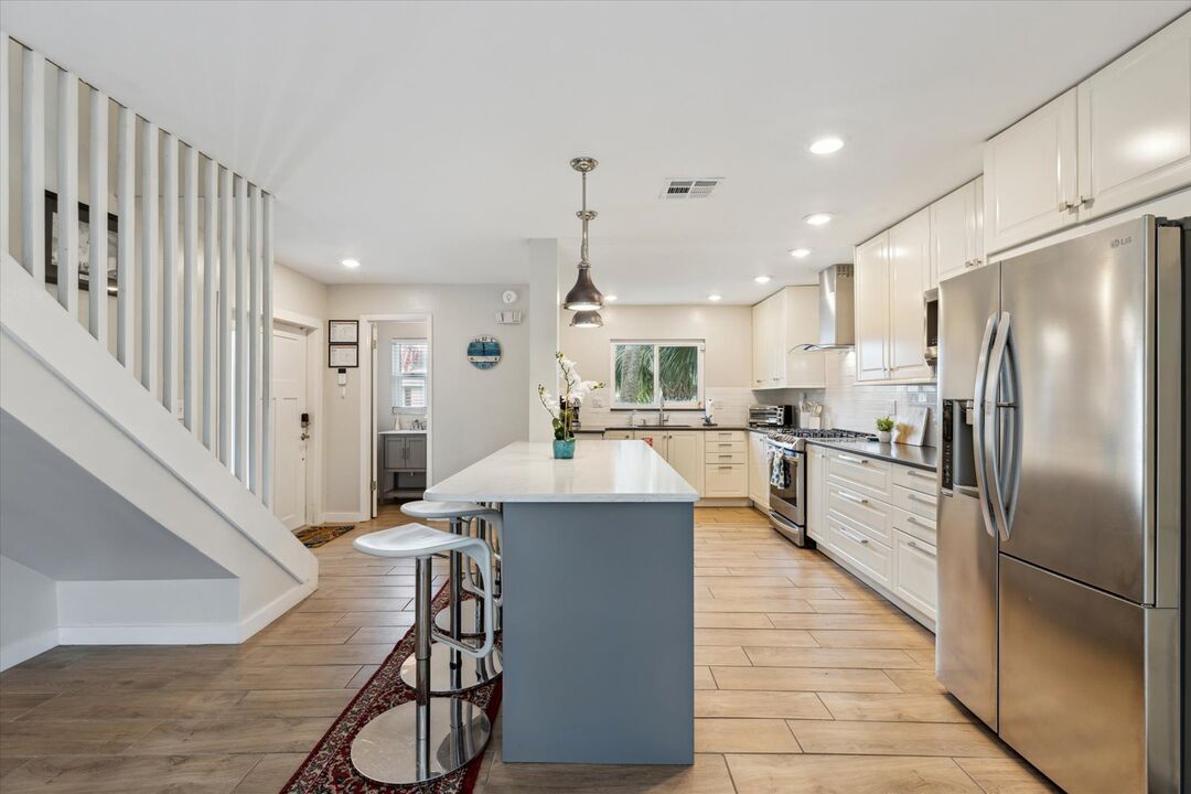 New and Bright Kitchen