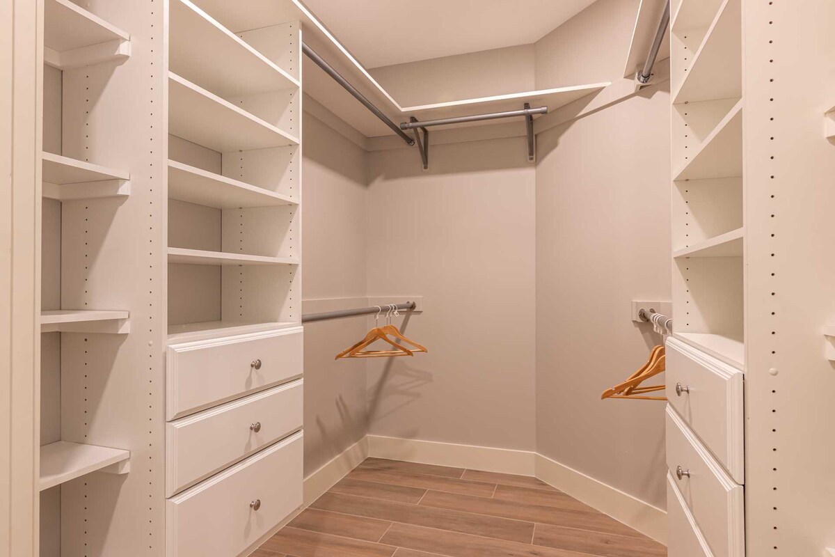 Custom Closets