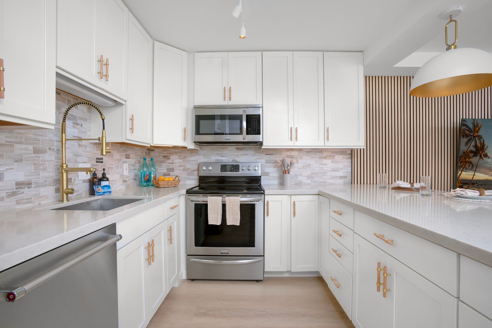 Fully-equipped kitchen