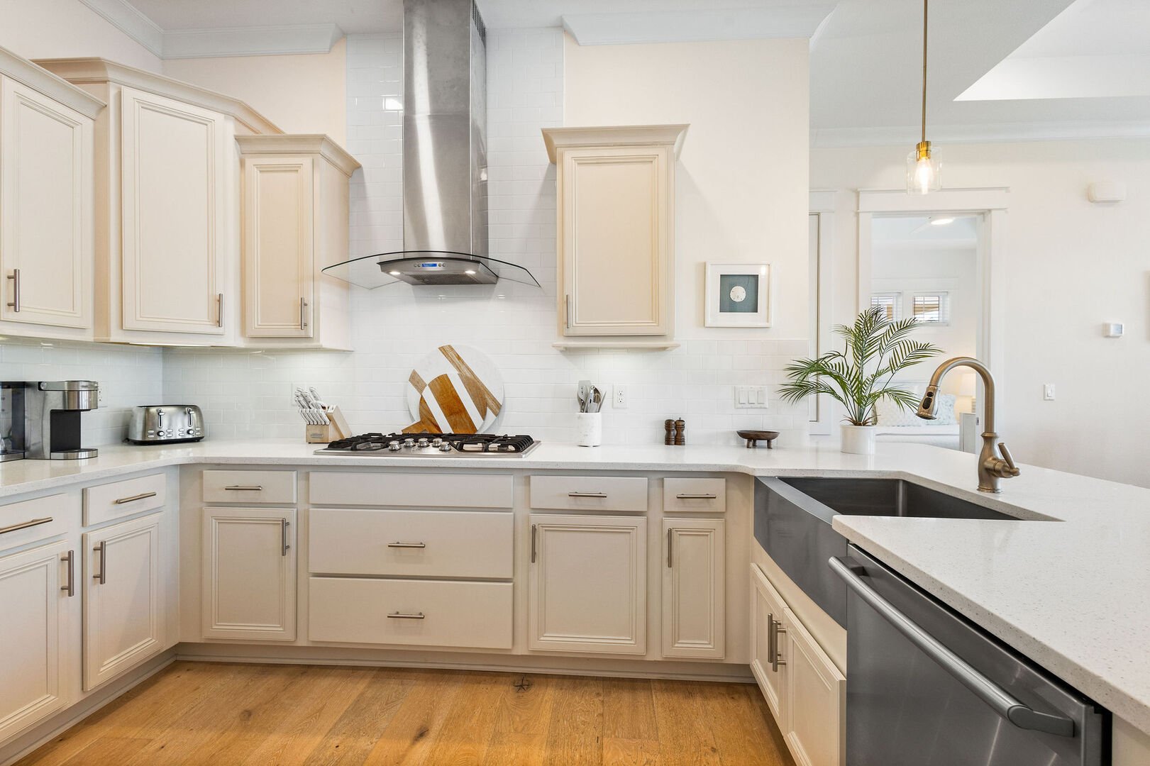 Kitchen is stocked with all your cooking essentials!