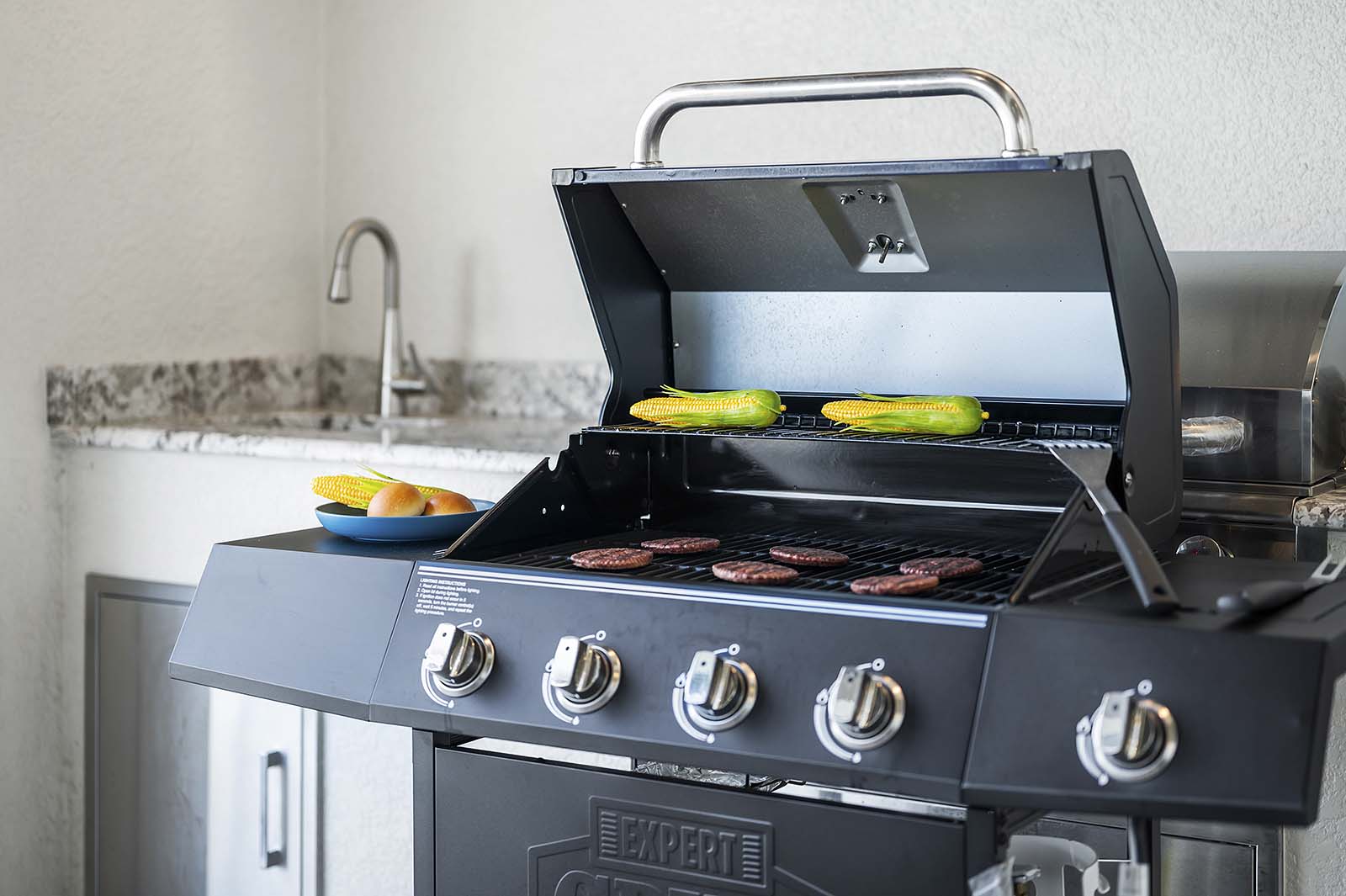 Outdoor Kitchen with Stand Alone BBQ