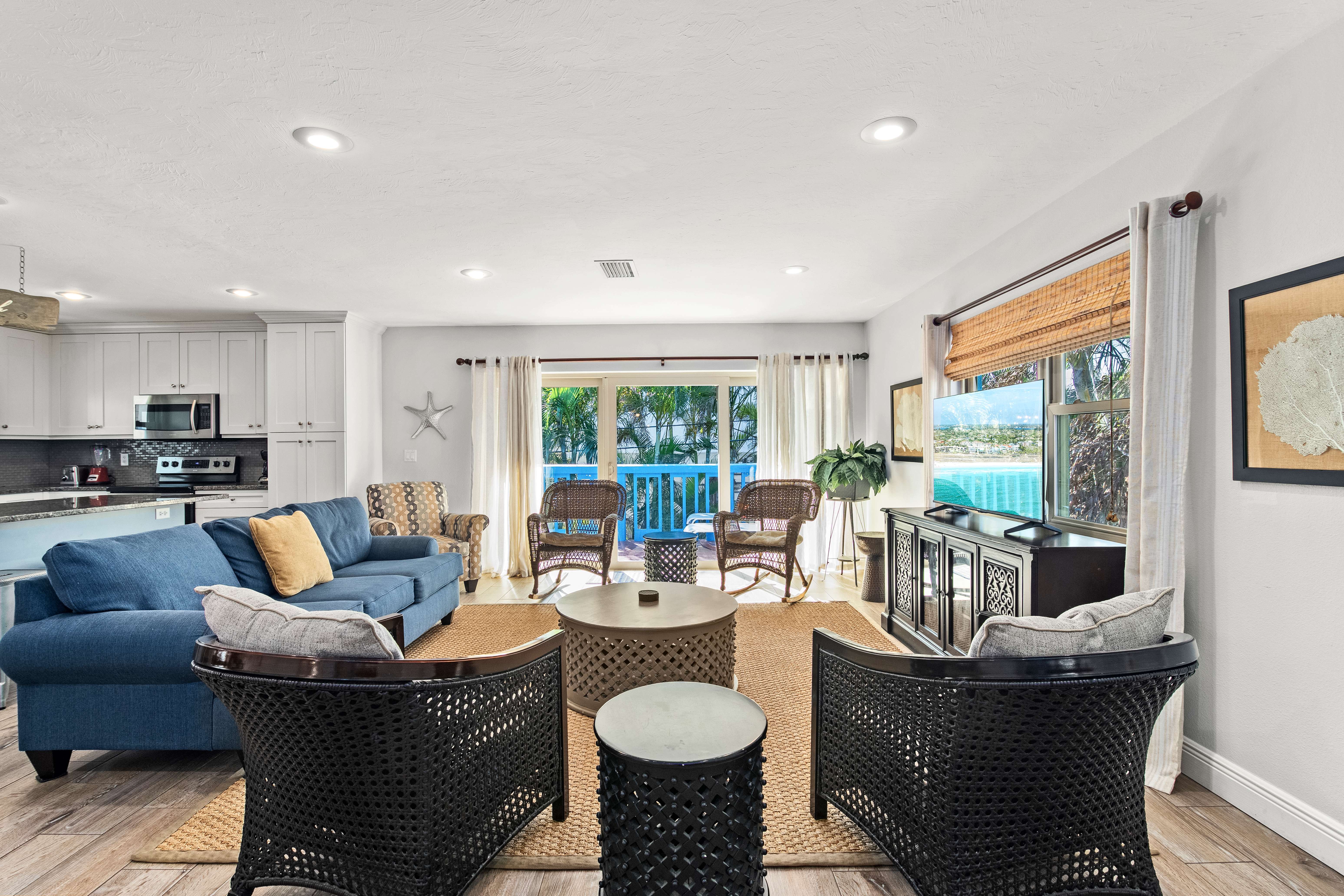 Blue Ocean Suites | Siesta Key Bliss: A Trio of Condos for the Ultimate Beach Getaway & Pet Friendly