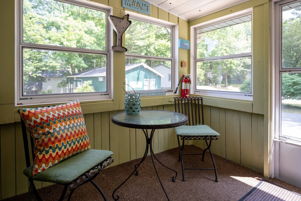 Screened in porch