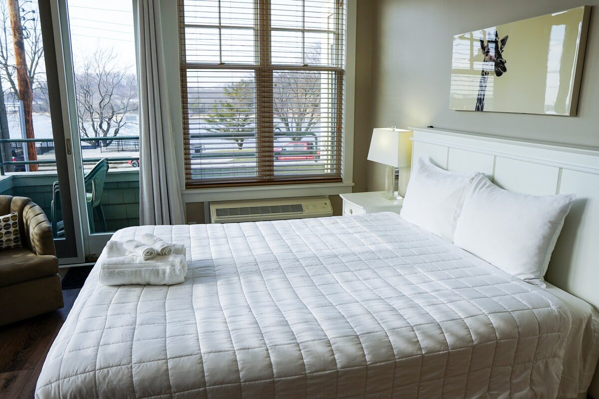 Primary Bedroom with Queen Bed