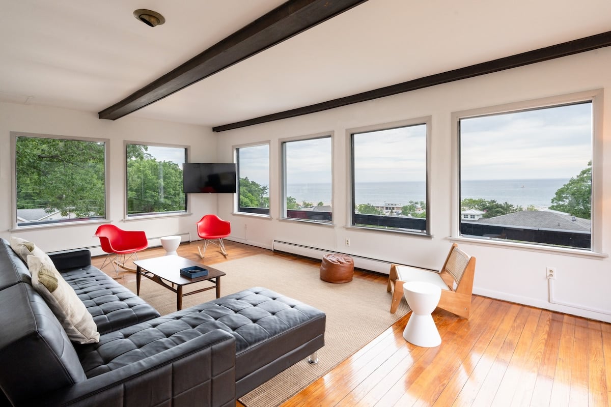 Main Floor Living Area