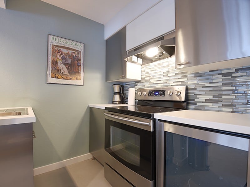 StayWinterPark_61 Jabberwocky_Basement Kitchen