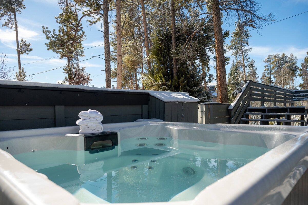 SWP 59 Jabberwocky hot tub