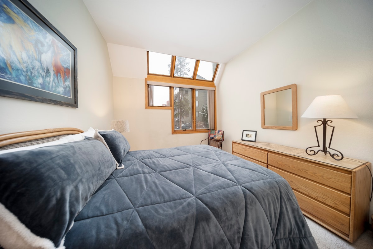 SWP Crestview 607 master bed