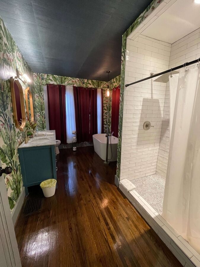 Recent photo taken by our cleaning team, ensuring you see the home how it truly is.
