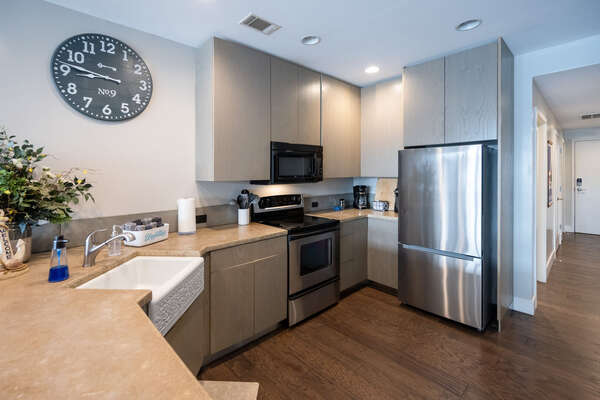 Fully Stocked Kitchen
