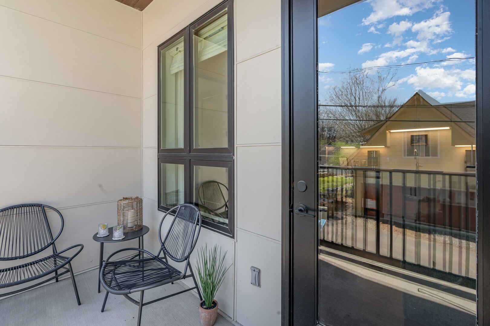 Relax and unwind on your private 2nd-story balcony—perfect for sipping coffee, enjoying the Nashville breeze, or soaking in the sunset!