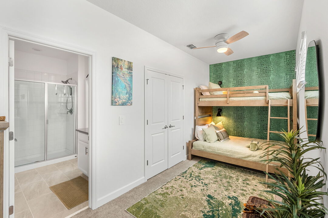 Guest bedroom 4- plenty of space