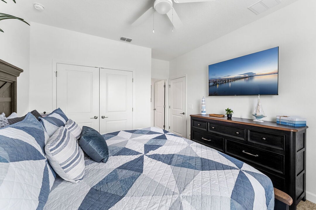 Comfortable king bed