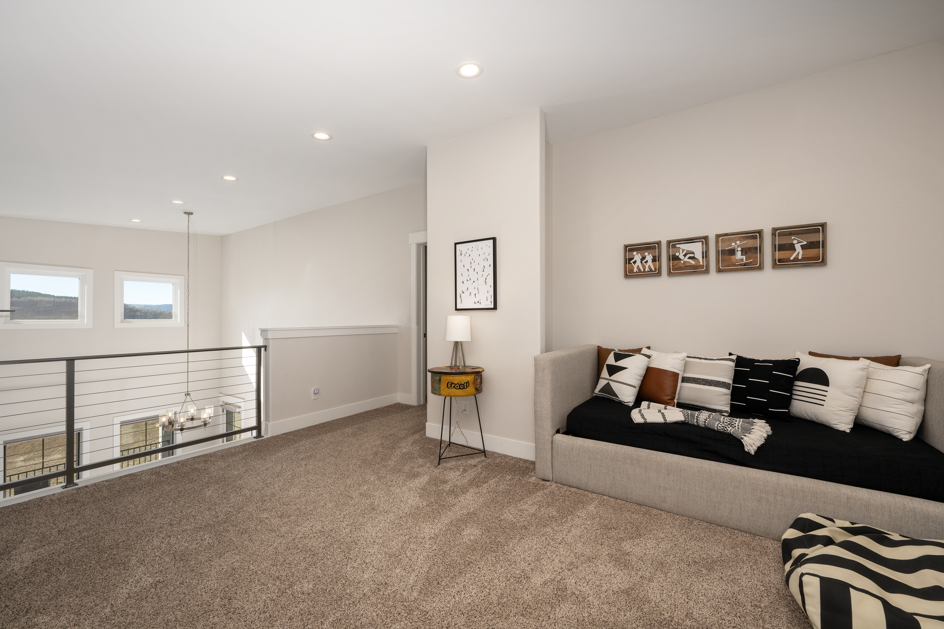 SGR 935 Lone Eagle loft open floor plan
