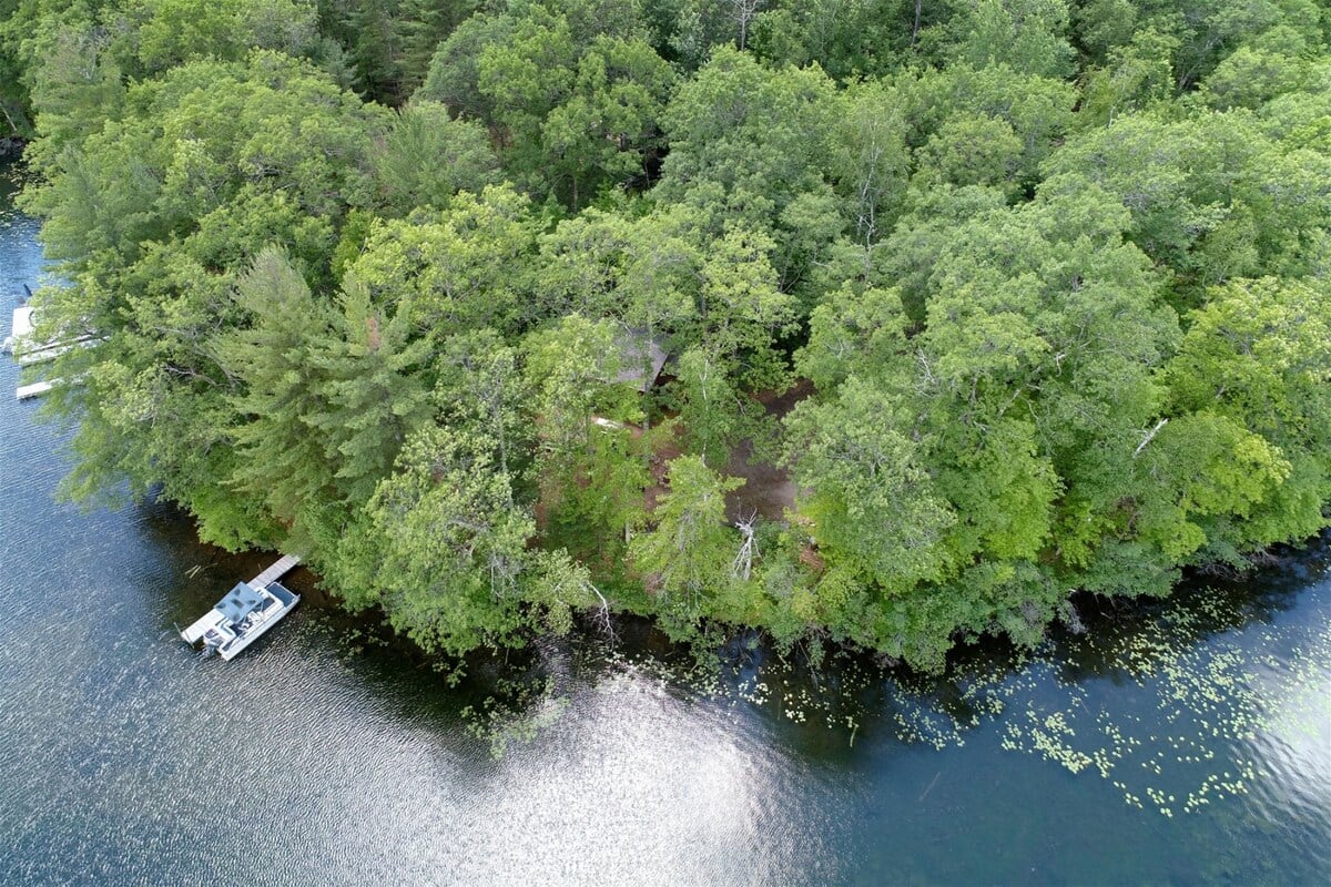 Located on the edge of the peninsula