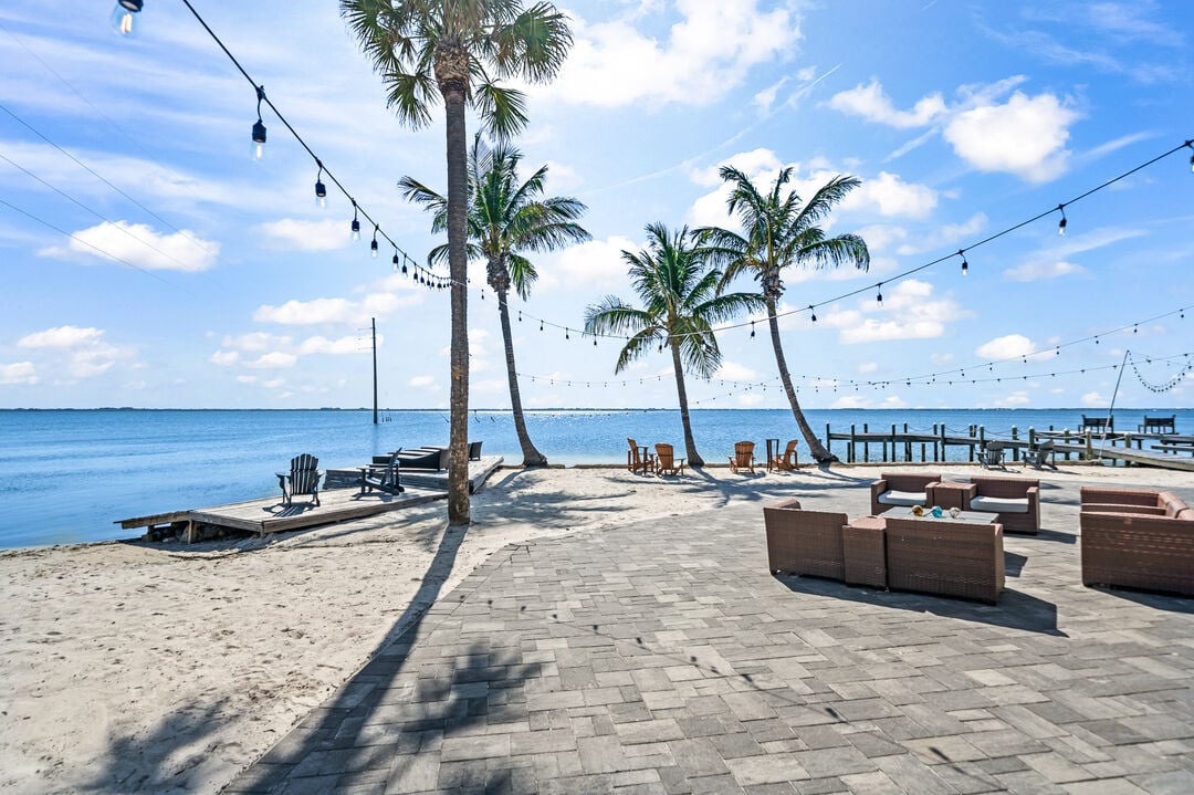 Enjoy moments in comfortable seating areas nestled along the riverfront.