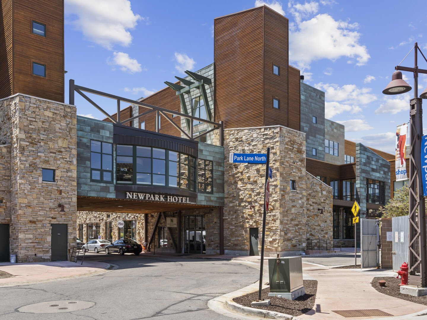 Newpark Hotel Exterior